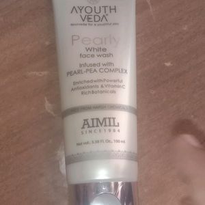 Ayouthveda Pearl Brightening Face Wash