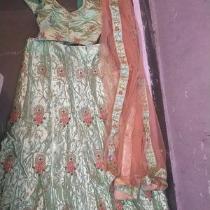 Gharagra Chuni With Blouse