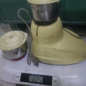 Mixer Grinder In Good Condition