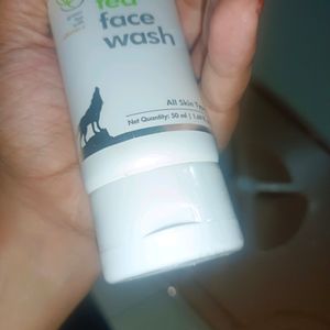 M Caffeine Naked Detox Green Tea Facewash