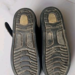 Kids School Shoes For 3 To 4 Years Like New