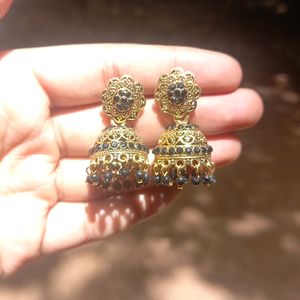 2 Set Earrings