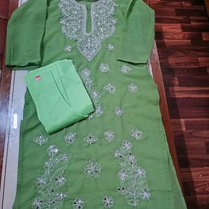 🆕 Luknawi Chikankari Kurti