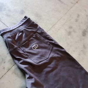 Trackpants