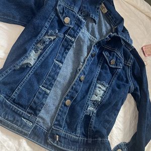 🚨DARK BLUE DENIM JACKET ! Size : S