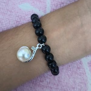 Beautiful Black Beaded Bracelet With Pearl Charm