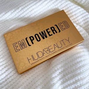 Huda Beauty Empowered Eyeshadow Palette