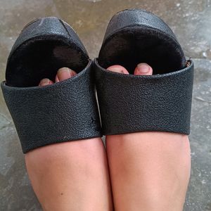 Black Wedges