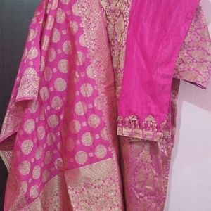 PINK Banarasi SUIT