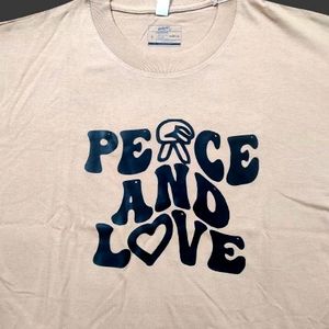 "PEACE & LOVE"