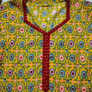 Yellow Kurta Set With 5 Corner Neck Shape