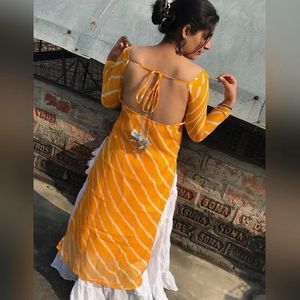 Straight backless kurti