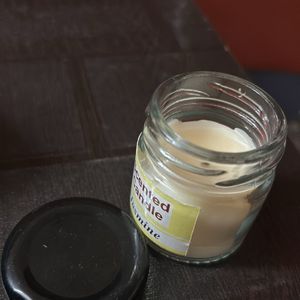 jasmine scent candle