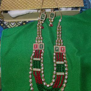 Green N Red Kundan Set