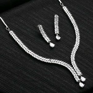 Leaf Link Ad Silver-Plated Jewellery Set