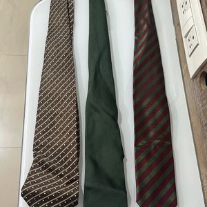 10 Ties For ₹200