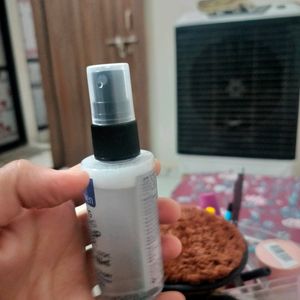 Long Lasting Dewy Makeup Fixer