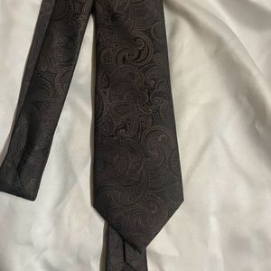 Brown Paisley Print Necktie