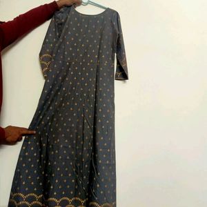 Women Cotton Grey Printed Kurta -Bust 34