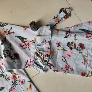 Floral Top In XL Size.