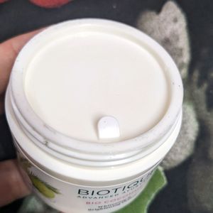 BIOTIQUE Bio coconut(IT'S FULL, U CAN CHCEK IN)