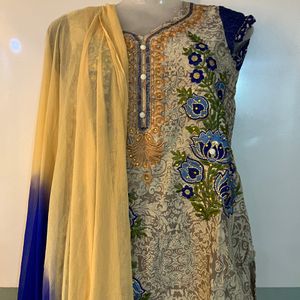 🔥Blue Suit Set With Matching Bottom And Dupatta ❤