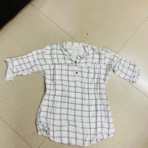 Whited Checkered Shirt Pattern Top