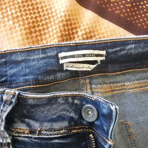 Distress Jeans