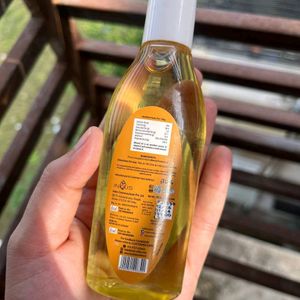 INDUS VALLEY Bio Organic Cold Pressed Almond Oil