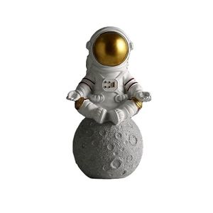 Austronaut Statue For Home Decor