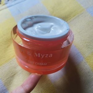 Zayn & Myza Vitamin C Day Cream Broad Spectrum SPF 15