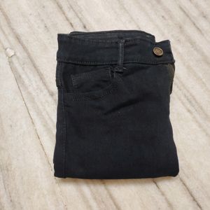 Black Color  Strechble Jeans For Woman ,size 28 ,L