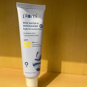 Plum Rice Water And Niacinamide Hybrid Sunscreen