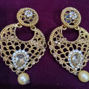 Traditional earrings