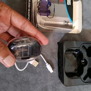 UAG transparent with Anc Bass sound Earbuds