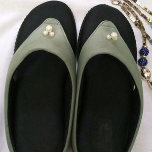 Comfortable Cushion Flats