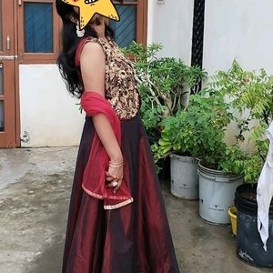 DEEP WINE THREE PIECE HEAVY GOWN