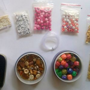 JEWELLERY MAKING KIT..BEADS