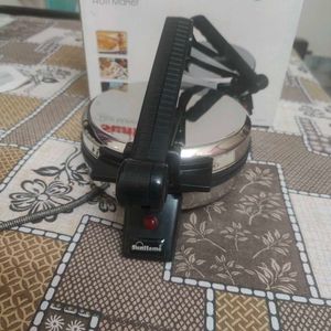 Sunflame RM1 900-Watt Roti Maker (Silver/Black)