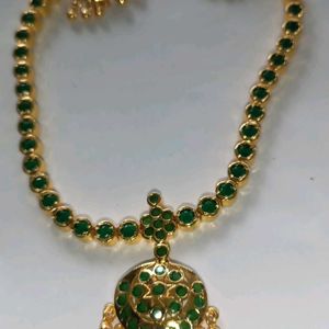 Green Traditional Model Gold Jewellery