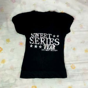 Black top Tshirt style