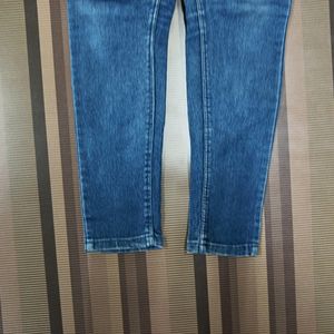 Y-38 Size 28 Slim Fit Women Denim Jeans