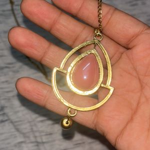 Long Chain With pink Pendant