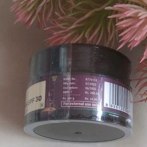 Combo Of 5 Pilgrim Red Vine Face Cream