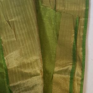 Beautiful Saree With Unstitched Blouse Piece