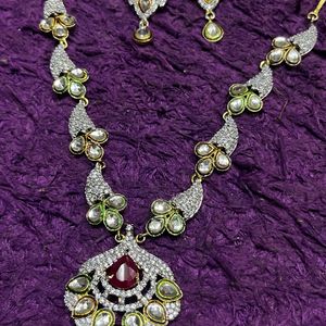 Majestic Glow: Kundan Pearl Drop Necklace**