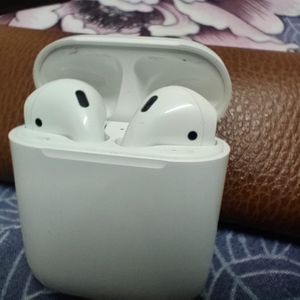 Apple Airpods Gen 2 With case