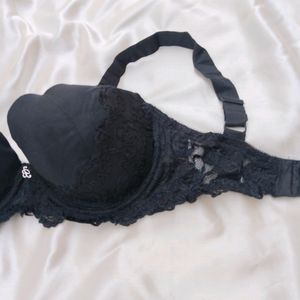 Bra 38D