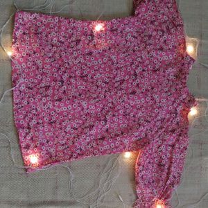 Pink Floral Top💗, NEW WITHOUT TAG, 30 Rs Off