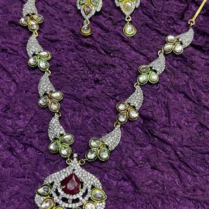 Majestic Glow: Kundan Pearl Drop Necklace**